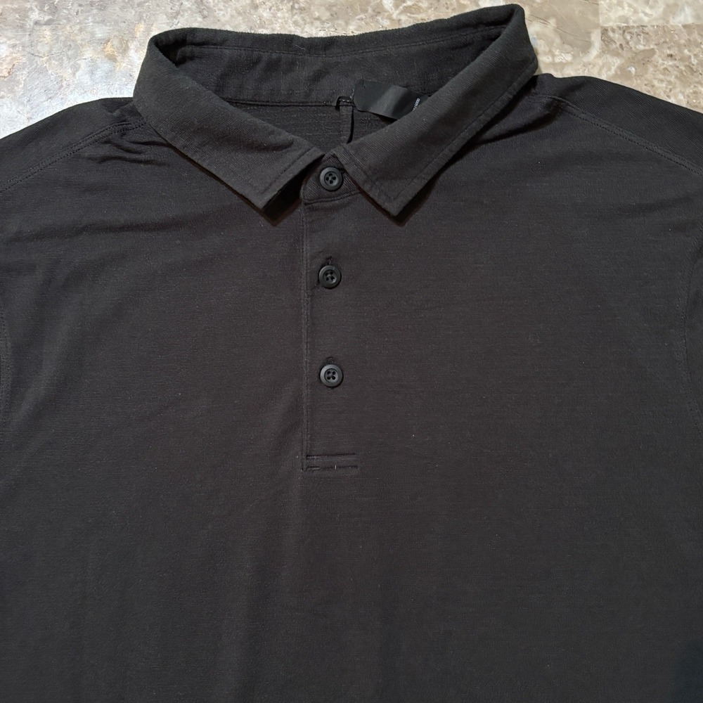Lululemon Polo Shirt Mens M Black Evolution Short Sleeve Stretch Golf Tennis
